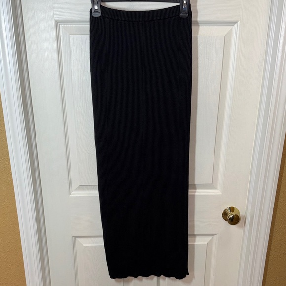 Mooloola Ribbed Button Slit Maxi-Skirt - Picture 10 of 13